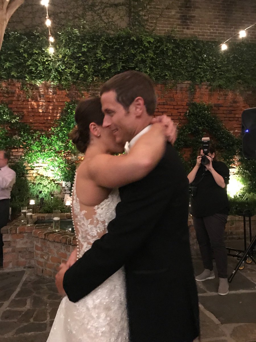 KennyLopez_TV's tweet photo. Congrats to our friend @wgno 6pm producer, Dana on her marriage to Wes! @BroussardsNOLA #muller #weddings #courtyardwedding #broussards #nola https://t.co/9g9NxY6eZL
