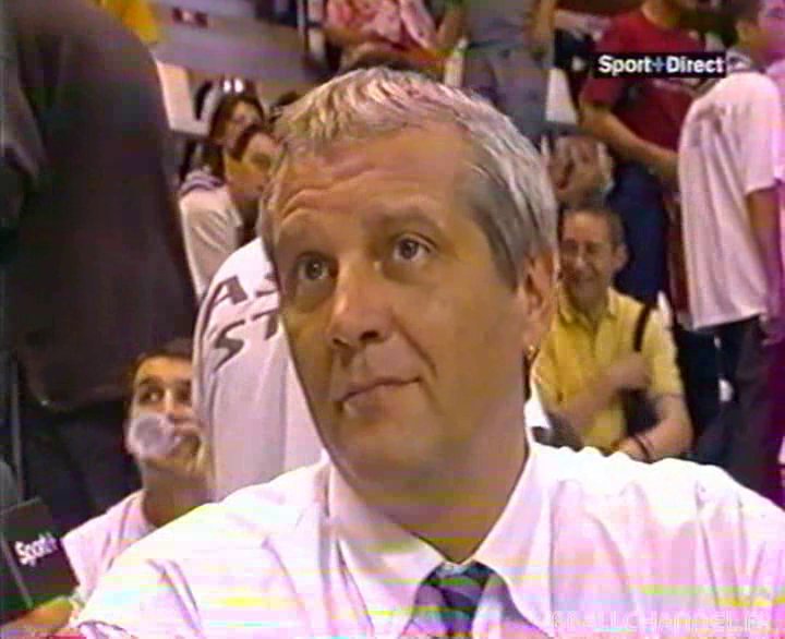 bballchannel's tweet photo. Retour dans mon grenier pour sélectionner quelques VHS au hasard.
Messieurs de la #TeamNBAextra, @JMonclar et @ERICMICOUD, un souvenir ?
Quel match, quelle année ? https://t.co/PutjCqyoYE