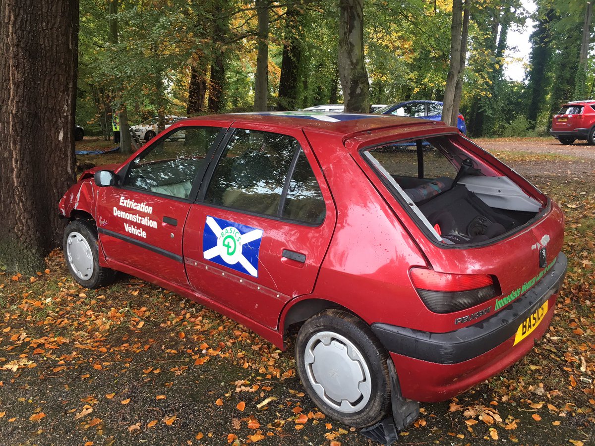 DaveLBywater's tweet image. More ‘driving’ lessons required me thinks! Otherwise yer in the hands of @BASICSScotland team! #PHECc #Simulation #SharedLearning 🧐🚑