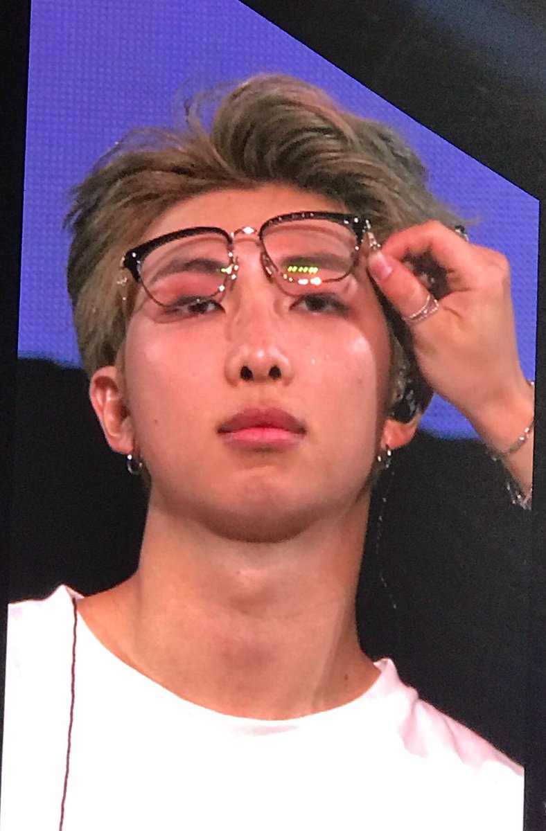 RMPICS_twt's tweet photo. 🤣🤣🤣 #JK #JM #RM #BTS
#BTSinAmsterdam @BTS_twt https://t.co/EYDsoHRRSt