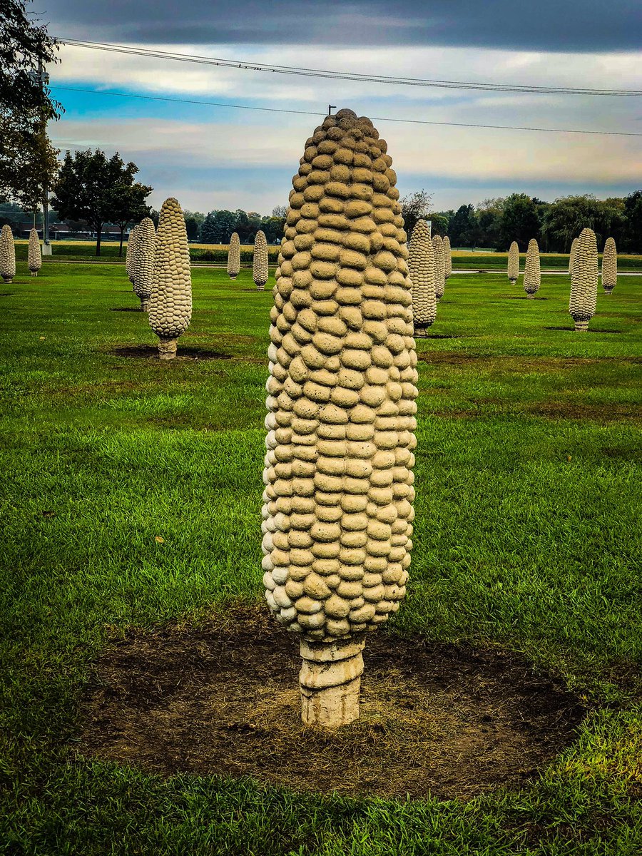 livcuriously's tweet photo. Behold! Corn Henge!! @DublinCVB #sodublin #cornhenge #whatintheworld https://t.co/V3GhV8SCUm
