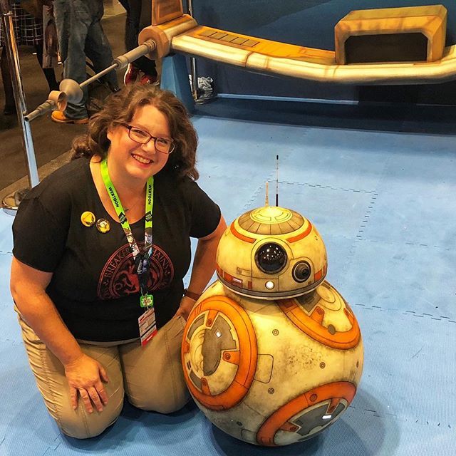 plussizenerd's tweet photo. Me and BB-8 talkinโ โbout Rey and Fin at New York Comic Con.
.
.
#nycc #nycc2018 #bb8 #starwarsfan #droid #droidplease #plussize #plussizenerd #plussizegeek #plussizeblogger #psblogger #starwarsnerd #geekblogger #nerdblogger #nerdgirl #geekgirl https://t.co/ECWMXfpsmM https://t.co/gvsXGOFkzp