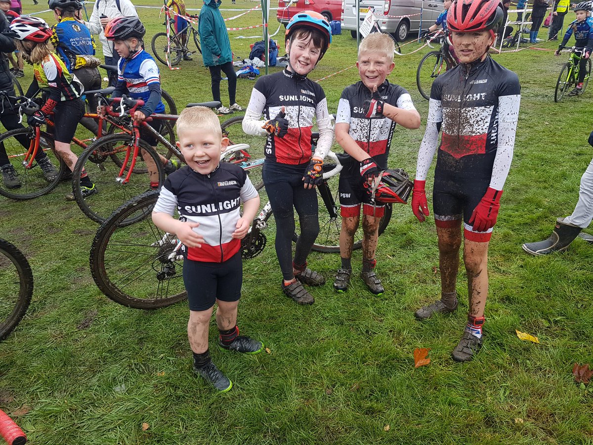 Well these four sunlighters enjoyed that. Top day out at @HeatonPark for @manchesterwheelers <a href="/NWWCA/">Gilroy Weaver</a> race. See you all next week. #cxisboss