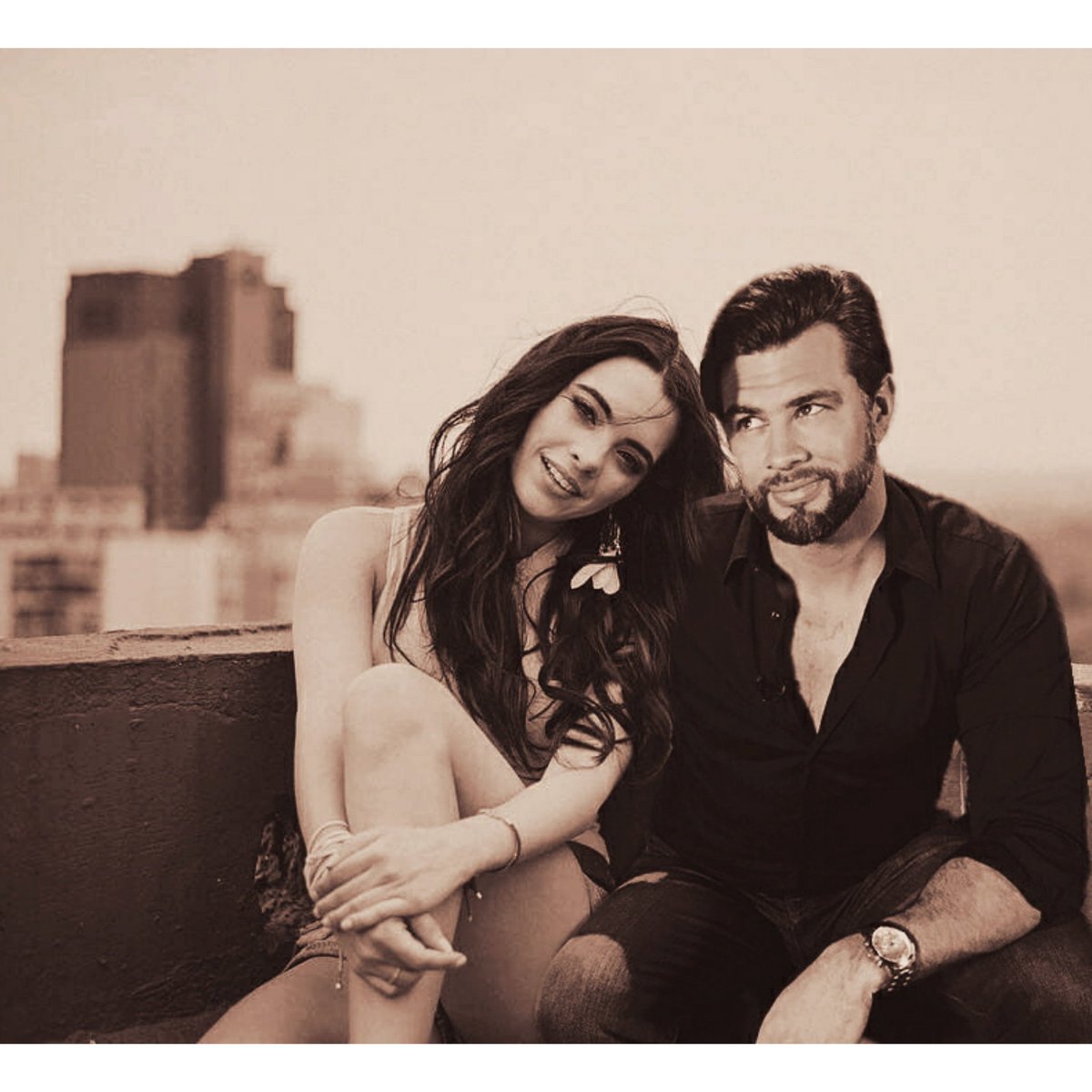 FC_ChrisletPeru's tweet photo. "No tuvieron un final feliz pero sonrieron todas las horas que pasaron juntos y solo por eso valió la pena". ❤ #Chrislet
#MarioBenedetti
@CHRISDELACAMPA
@ScarletGruber https://t.co/S5mcOPBqGf