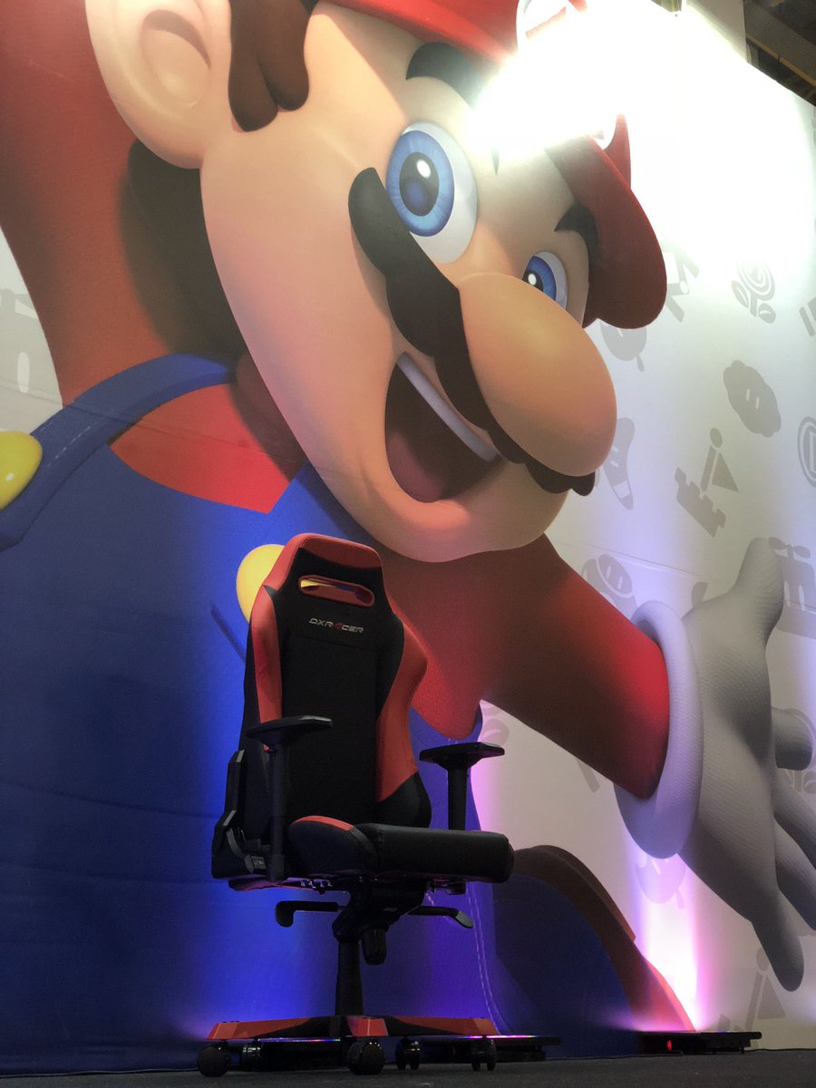 DXRacerBR's tweet photo. Até o Mário se apaixonou pela DX na BGS2018! #DXnaBGS #brasilgameshow #bgs2018 #dxracer @dxracer @BrasilGameShow https://t.co/x5d1sS9TQm