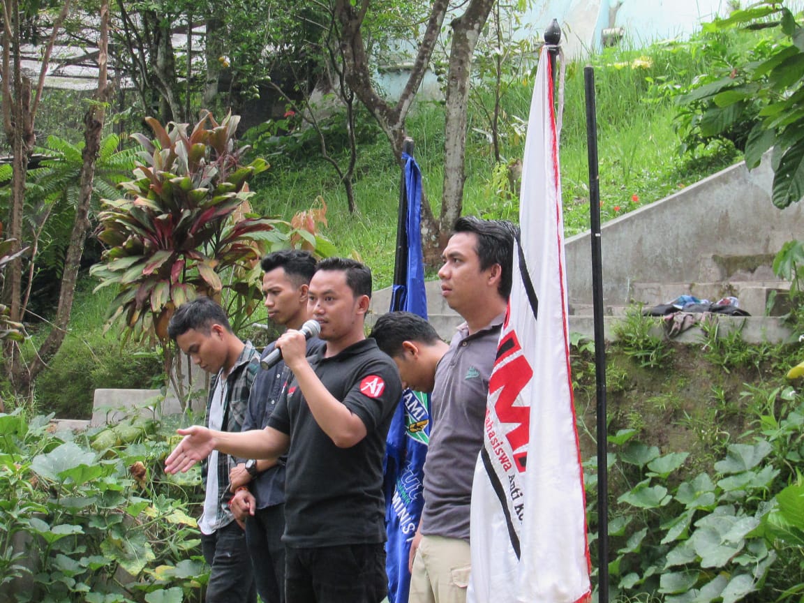 SIMAK_STIAMI's tweet photo. Minggu 14/10/18
Penyematan dan Penutupan KOPASUS 2018
#KOPASUS2018 #simakstiami #bangkitlawankorupsi https://t.co/S9C8OEdqcL