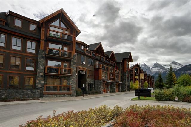 CanmoreRealtor's tweet photo. Great listing in Spring Creek, Canmore. 2 bedroom, 2 bath corner condo unit overlooking Policeman's Creek. Contact us at 403-688-7769 to learn more about this listing. https://t.co/bsbpR5KfVI https://t.co/fzv40pt90Y