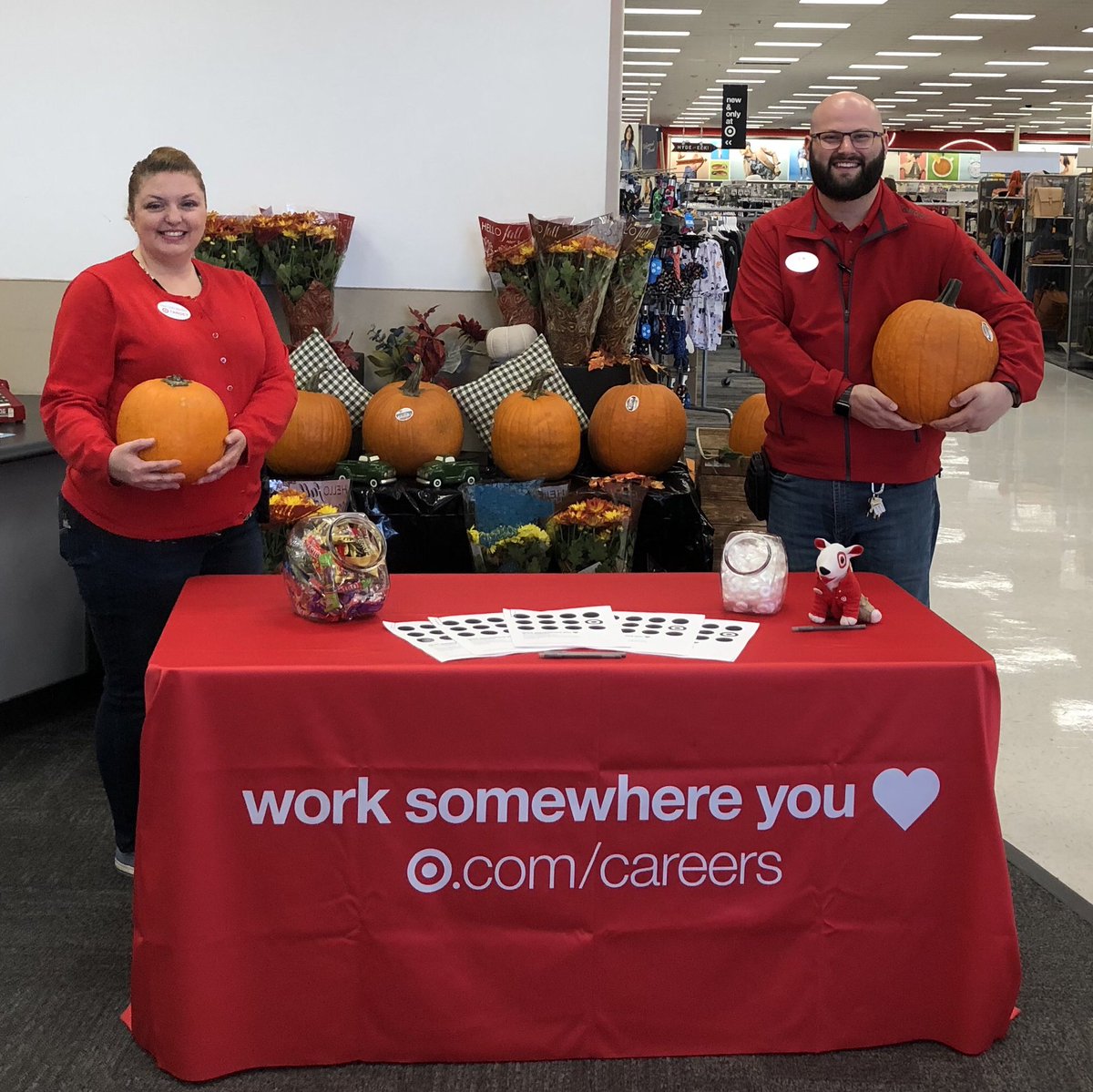 This fall, come fall in love with where you work like we do! Stop by and see us at our Columbus East location in Reynoldsburg OH for the last day of the National Hiring Event, 10am-6pm #worksomewhereyoulove❤️ #Holidaydomination #G190 #ColumbusEastbethany