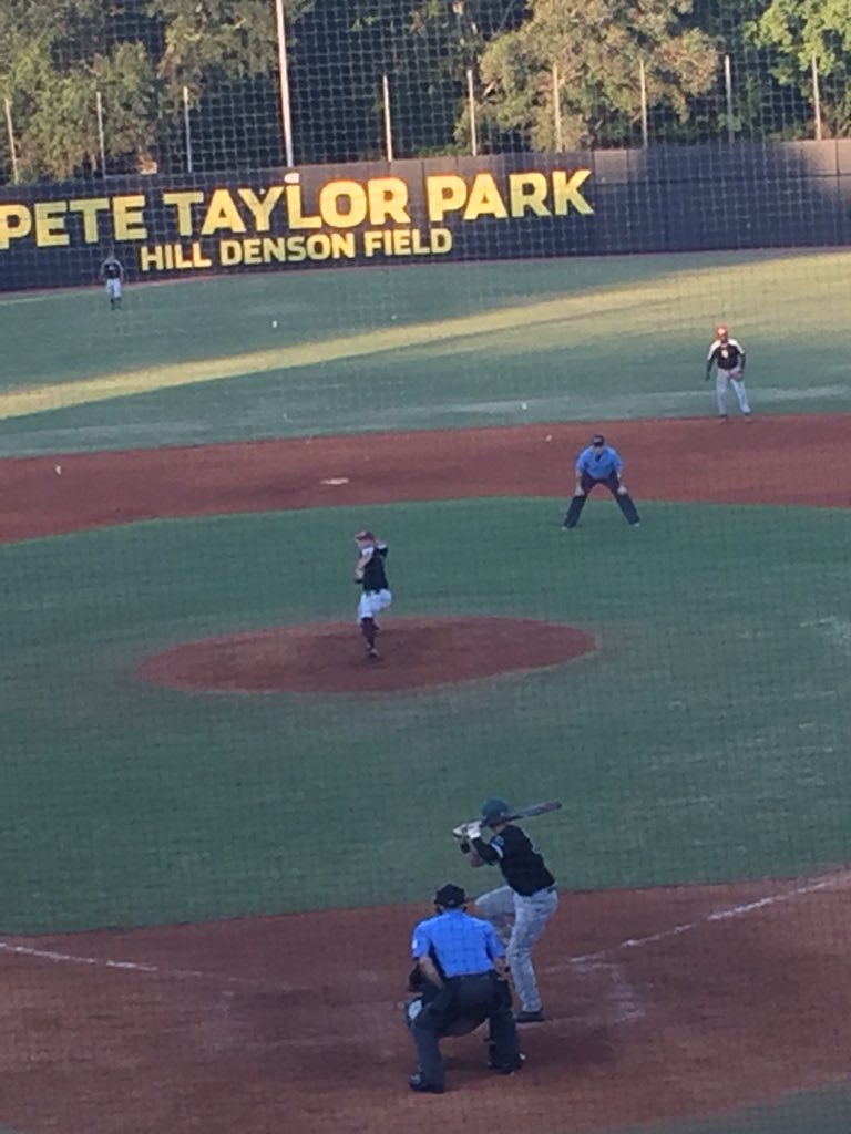 SteelmanGatlin's tweet photo. Awesome to watch a former player at the next level #MeridianBaseball @DonovanShows https://t.co/BgCap8jTid