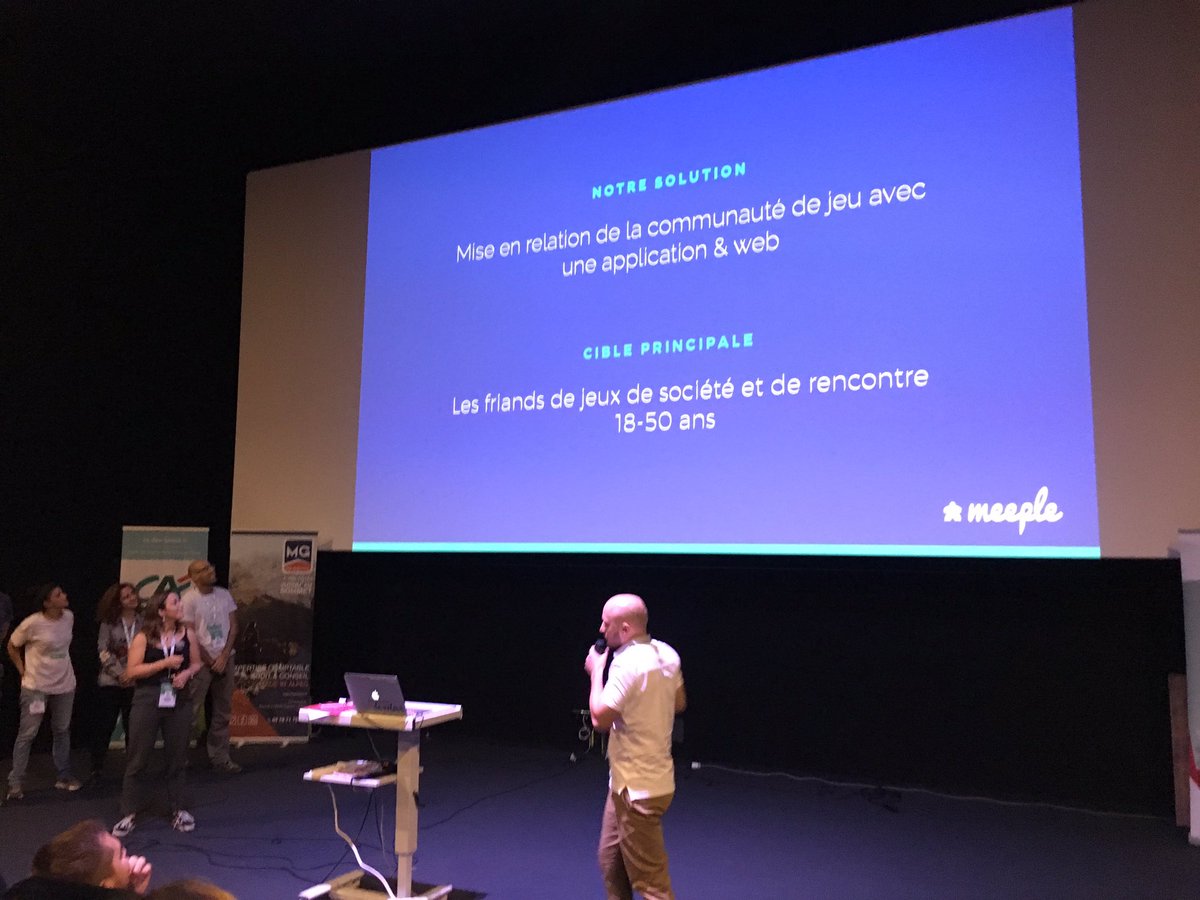 swannecy's tweet photo. Meeple joue le jeu au #swannecy https://t.co/uLqgWhgu2q