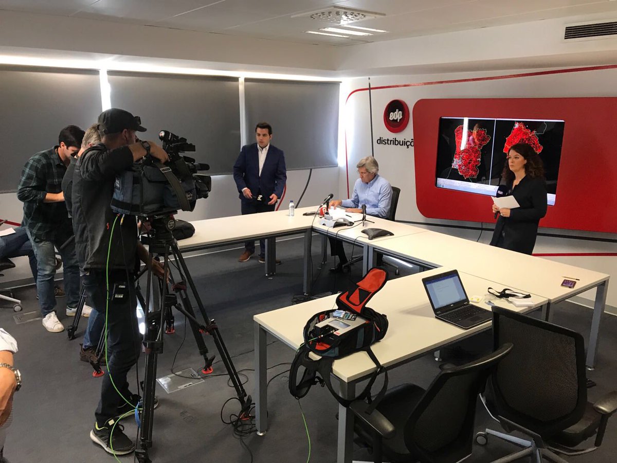 #EDPDistribuição comunica forte impacto #Leslie na rede eléctrica zona Centro e #mobilização em curso #electricidade #dedicação #esforço #cooperação