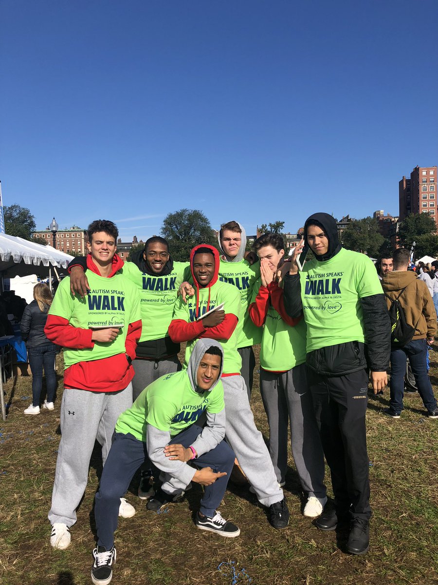 TerrierMBB's tweet image. Our guys spent their Sunday morning volunteering at the @autismspeaks Annual Boston Walk! #ProudtoBU #Itstimetolisten