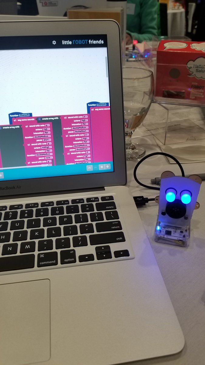StMattsTigers's tweet image. Little Robot Friends 😁 Coding this little guy to sing the Star Wars Theme @NLESDCA #teacherslearningcode