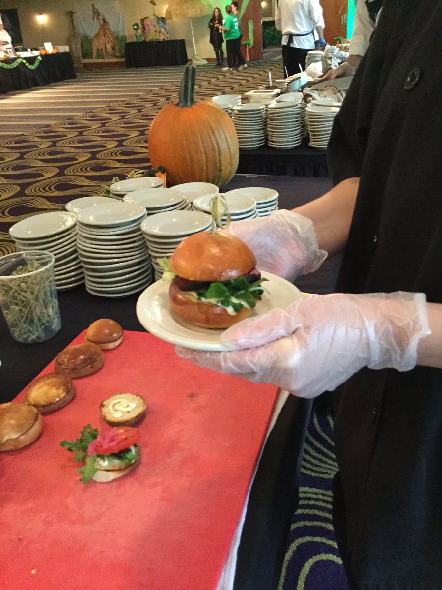 mtmculinary's tweet photo. Pastrami pork belly sliders https://t.co/c9J00iiinT