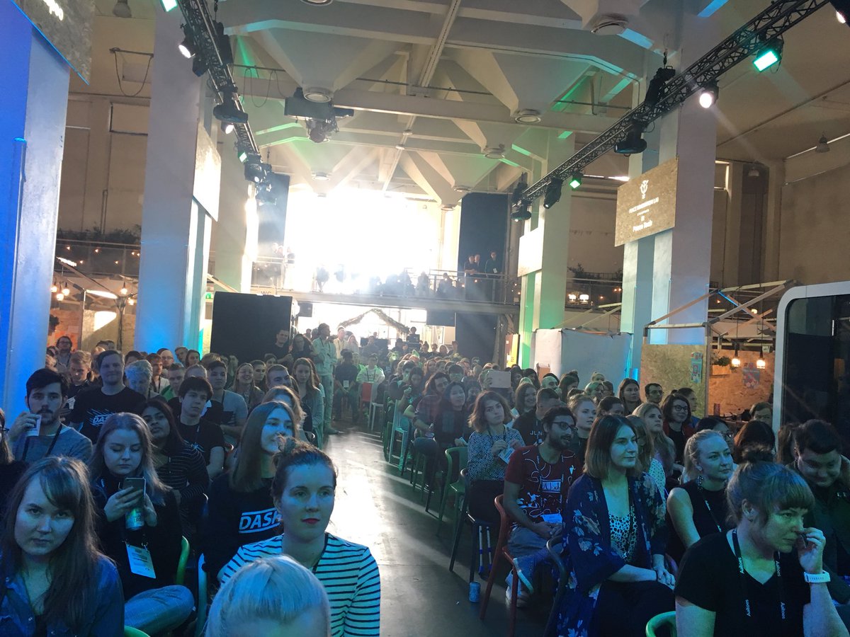 HeliHiden's tweet image. Wow what a #dashhack! Congratulations team no 33 winning the #businessespoo challenge with ”Vending Machine” solution. Thank you Tomi &amp;amp; Anttoni for being our entrepeneur judges. #MakeWithEspoo #6Aika