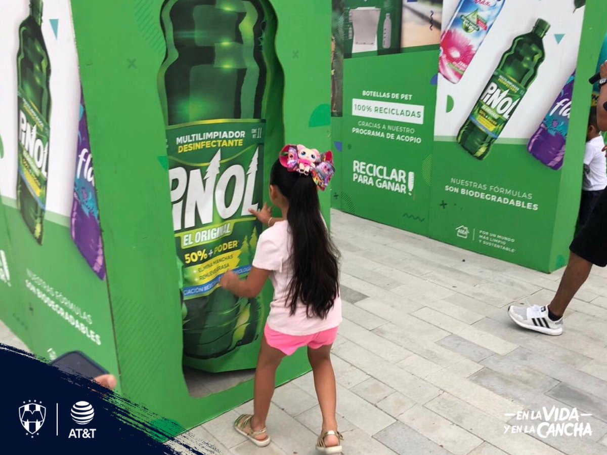 Rayados's tweet photo. 🤝| ¡ @GrupoAlEn y Rayados Jugamos Juntos en Domingos #DeGranParque ! Hagamos Equipo por un mundo mejor, promoviendo la cultura del reciclaje ♻️🌎
#PlanetaAzul
#EnLaVidaYEnLaCancha https://t.co/xoNC6MGIpC