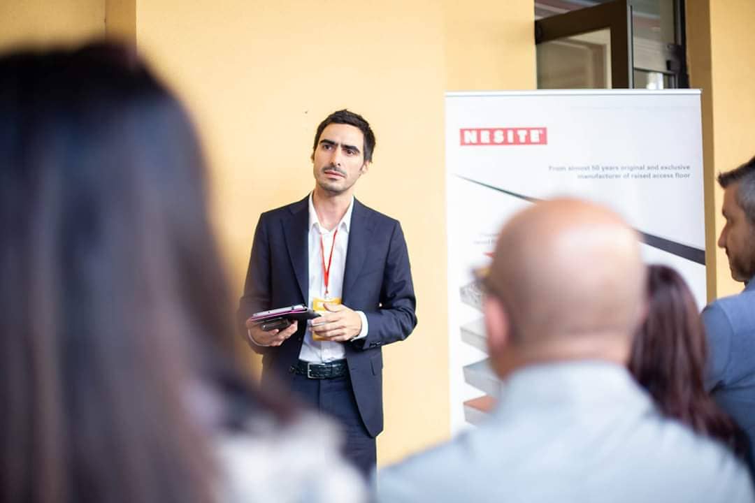 Veranu_eu's tweet photo. Si è conclusa #sinnova18 , la fiera dell'Innovazione in Sardegna. In questa edizione è stato presentato il nuovo prodotto integrato con le pavimentazioni @Nesite_TGS 
.
.
.
#innovazione #startup #pmi #export #expo #italia #italy https://t.co/hMj7T6QeX7