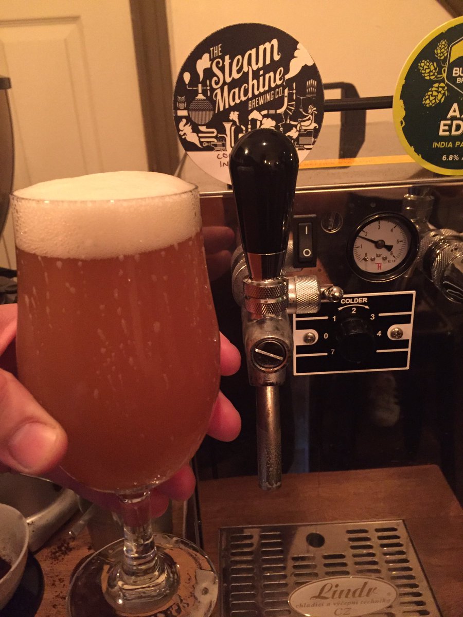 Society_Cfield's tweet photo. #SocietySundaySesh in full flow!🍺👍🏼
@SteamMachineIPA 
#CraftBeer #Chesterfield #Derbyshire #Sunday #CraftNotCrap https://t.co/ymuelcNe8w