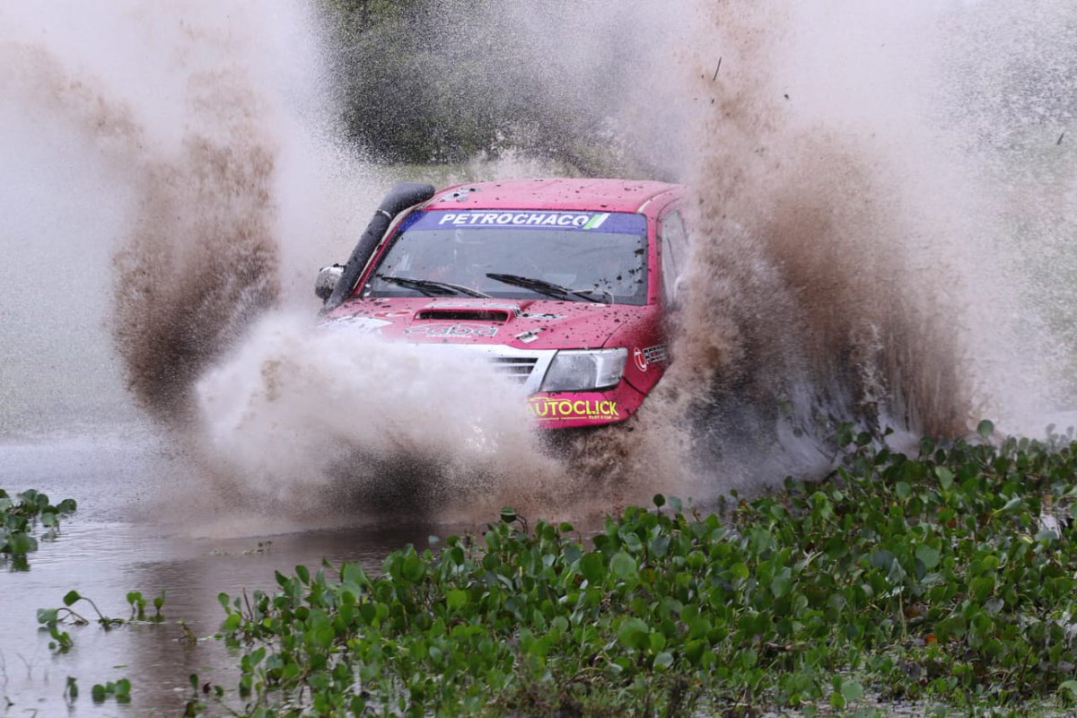 rallyccpy's tweet photo. Imagenes de la etapa 1 Desafío Ñeembucú tercera fecha #Fotografía: @puromotorpy #DesafíoÑeembucú2018 #RallyCCPY
#GobernaciónÑeembucú #MunicipalidaddePilar #Toyota #Petrobras #Karcher #BfGodrich #CochealaVista https://t.co/1U7qA0CG9o