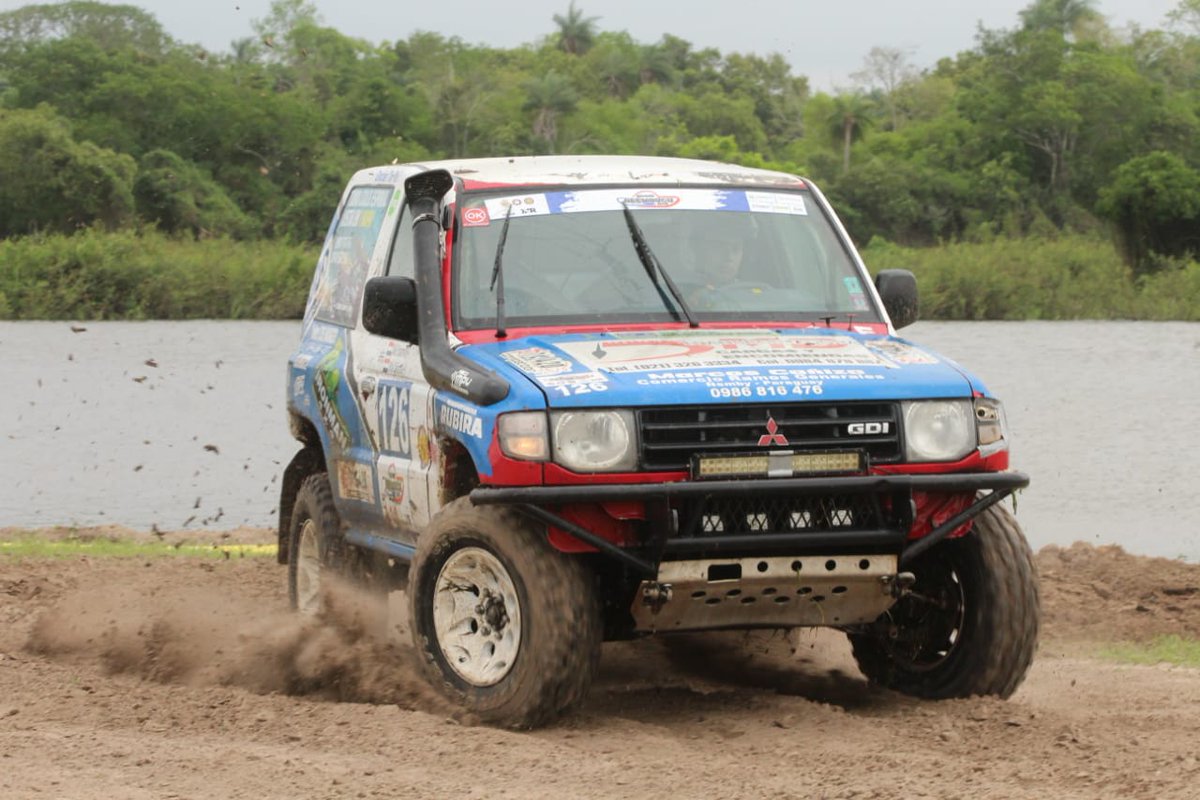 rallyccpy's tweet photo. Imagenes de la etapa 1 Desafío Ñeembucú tercera fecha #Fotografía: @puromotorpy #DesafíoÑeembucú2018 #RallyCCPY
#GobernaciónÑeembucú #MunicipalidaddePilar #Toyota #Petrobras #Karcher #BfGodrich #CochealaVista https://t.co/1U7qA0CG9o