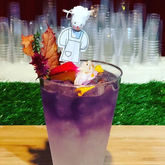 lifestylist's tweet photo. The #signaturedrink for our final #ldei18 #celebration was delicious and adorable- pear infused spirits at #emeraldcitytrapeze #ldei #dallasdames #drinkdiva #travel #seattle #lifestylist #lifestylistlist https://t.co/xCe8ExQWC9 https://t.co/e2tMM98XaB