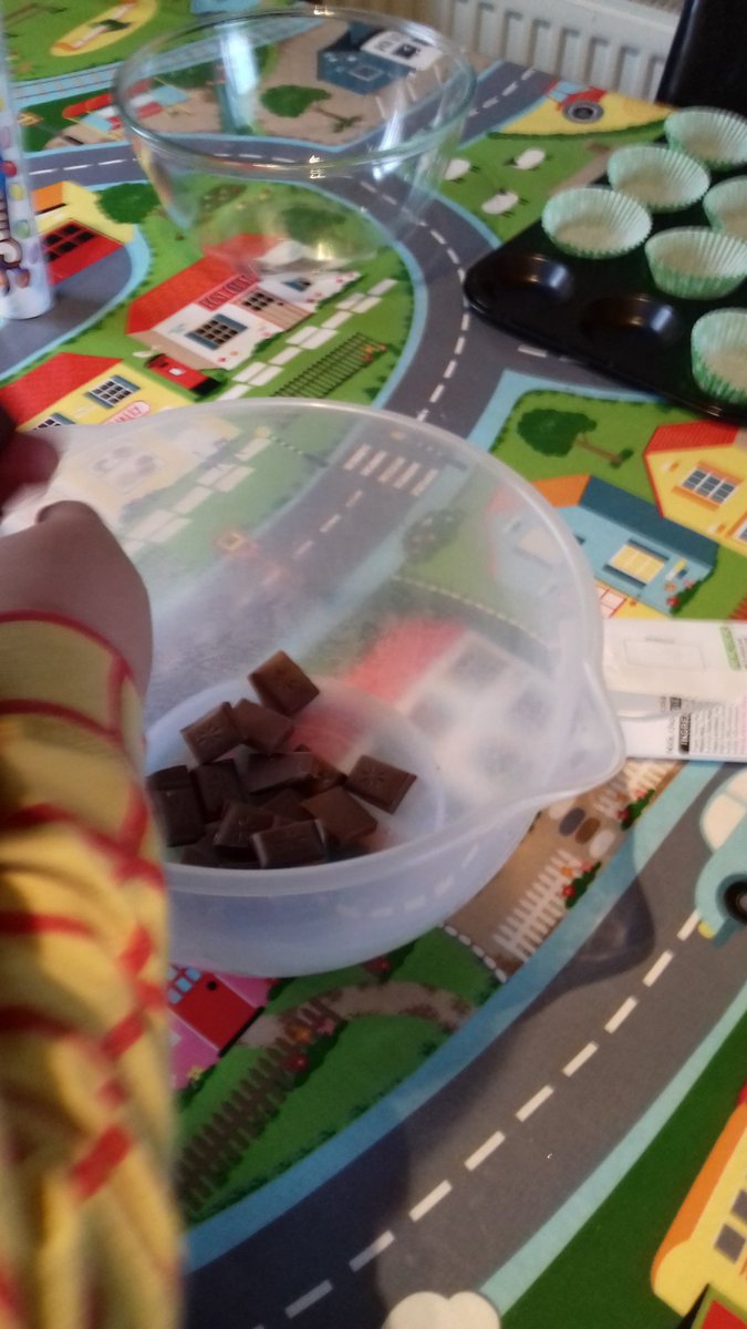 NikkiParsons365's tweet image. @OPA_LG_S #Jensons homework
Jenson got all the ingredients out for making Rice Crispie buns, he washed his hands put his apron on and followed instructions on how to make them.

He hopes you enjoy you treat