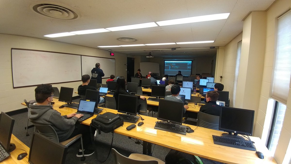 kid_OYO's tweet photo. Harware prototyping, python and Java rooms advancing.. @CodeMakeOwn https://t.co/kuHR2xrNuX