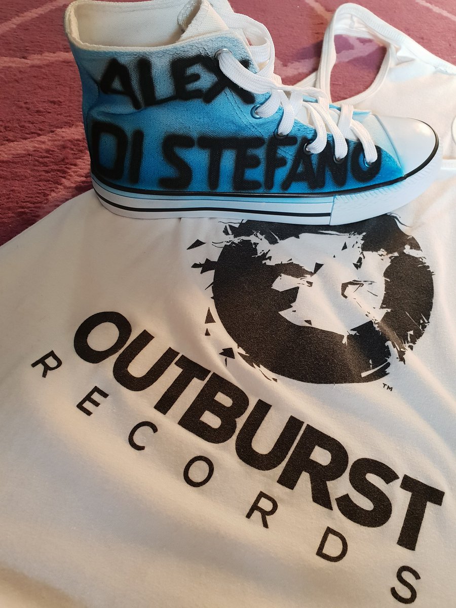 _Tamara_x's tweet photo. Is it Wednesday already?ππ Caan't wait! #OutfitSorted #Excited #ADE @marksherry @AlexDiStefano https://t.co/XuN5BXepEA