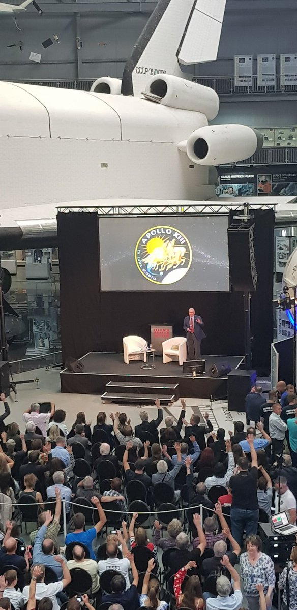 tills2000's tweet photo. Fred Haise speaking about Apollo XIII mission. 🌖🚀
#raumfahrtaktionstag #technikmuseumspeyer #apolloandbeyond https://t.co/6y00cYfu4A