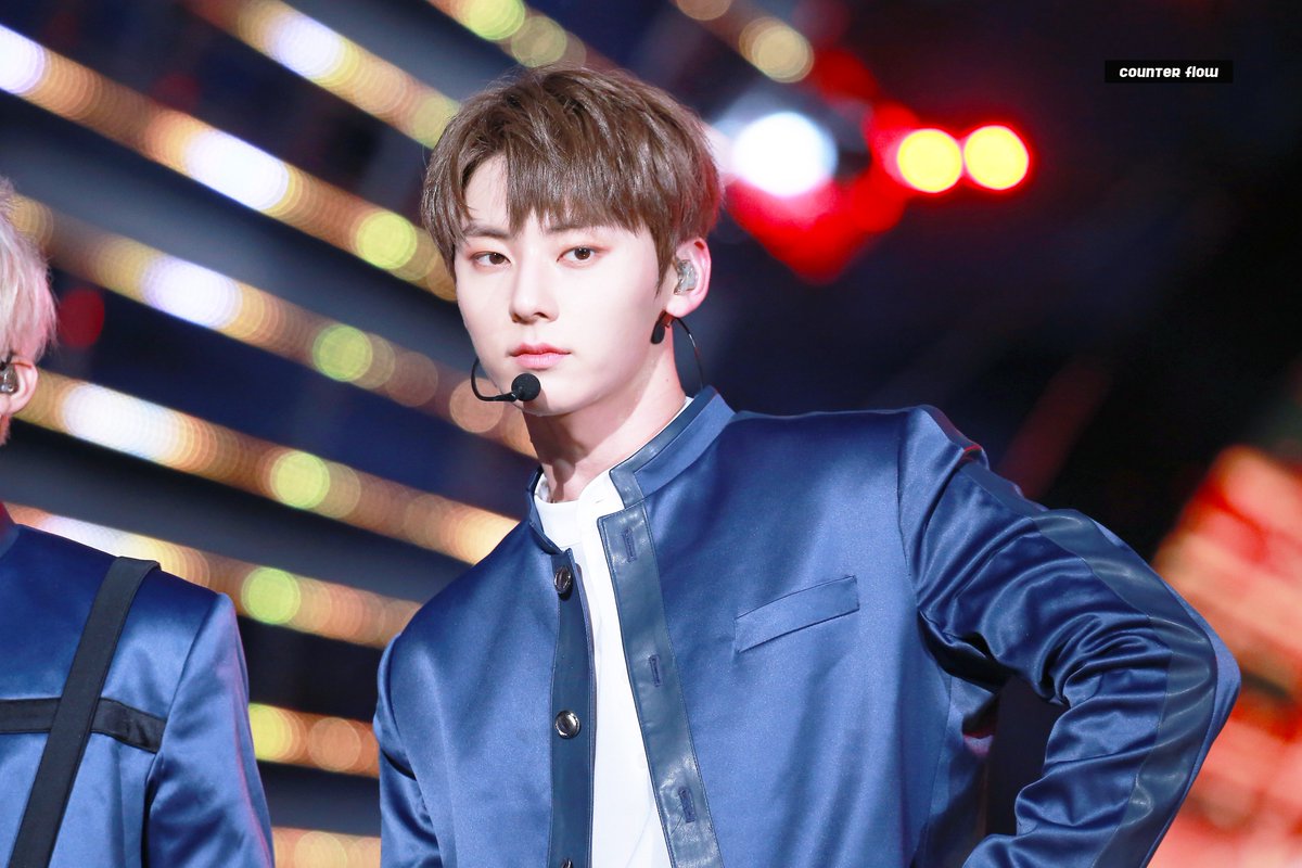counterflow89's tweet photo. 181014 BBQ 슈퍼콘서트 오늘 너무 예쁜 민현이때문에 오랜만에 고화질을... 😂 다들 민현이꿈 꾸시고 푹 쉬세용 ~! #황민현 #민현 #MINHYUN https://t.co/Tmchx0OJQf