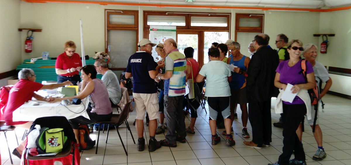 MlouCarbayo_Mut's tweet photo. Cancer, quelle prévention ? bénéfices de l'activité physique avec une randonnée des 9h30 ce matin. la mutuelle MGEFI organise une rencontre #Sante pour ses salariés. #Team_mut.@ADECA https://t.co/nndiiiivaZ