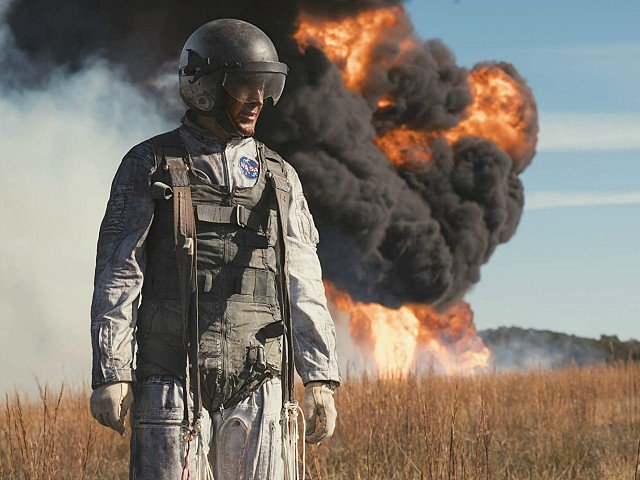 Chris_1791's tweet photo. #Box_Office Fail: Flag-Free '#First_Man' Flops https://t.co/7FqtmRRAgo via @BreitbartNews https://t.co/uG8vEsK797