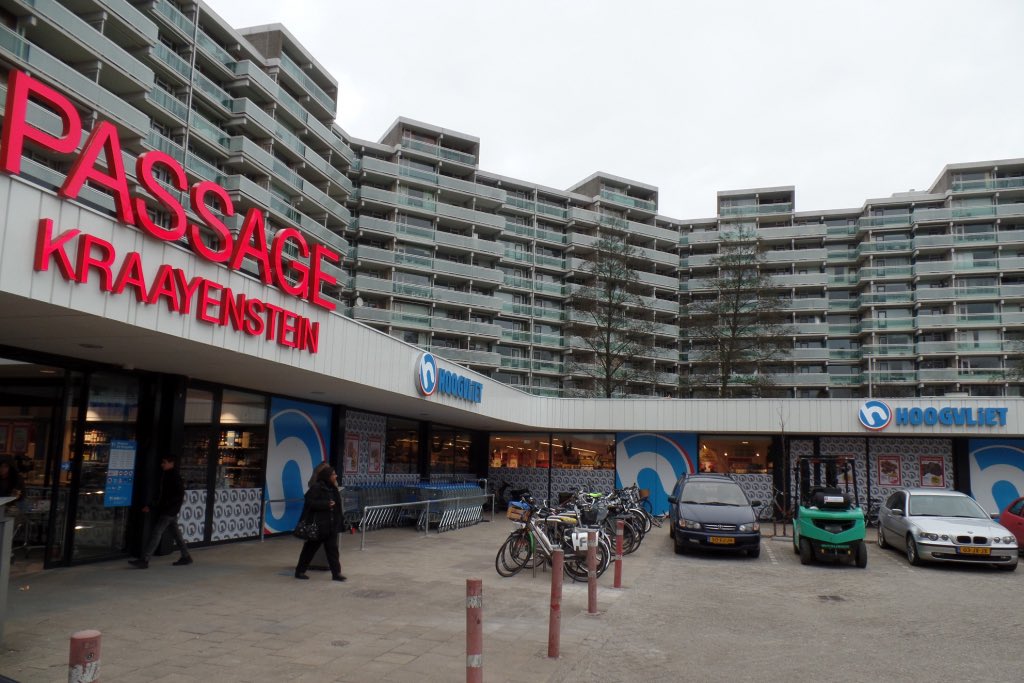 Dankzij het geweldige team van <a href="/Hoogvlietsuper/">Hoogvliet supermarkt</a> in Loosduinen. Heb ik mijn portemonnee weer terug! Bedankt Team Kraayenstein  Hoogvliet Loosduinen. #Toppers