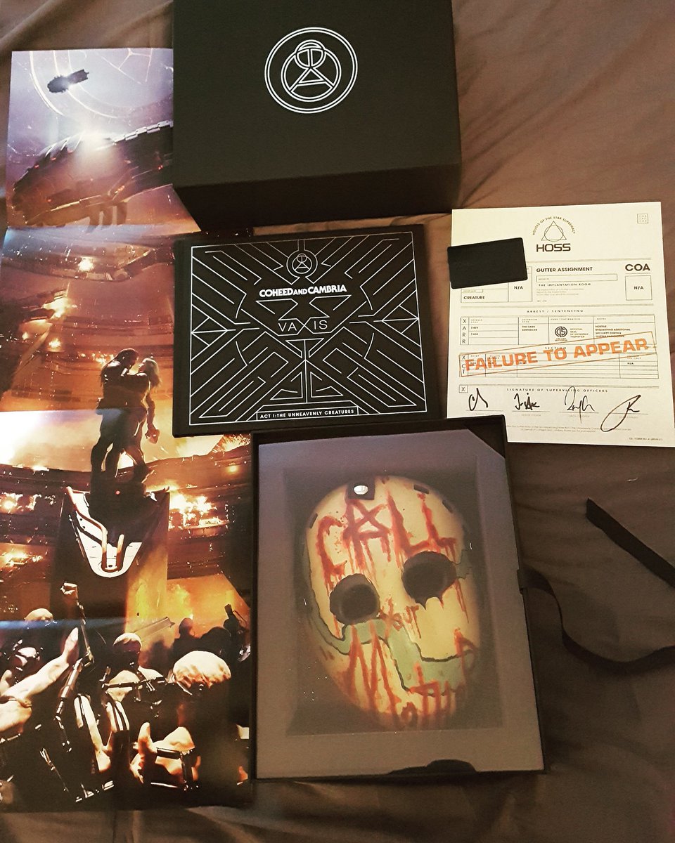 ScottRyanPreece's tweet photo. Between seeing @coheed in #cardiff earlier this week, and then this arriving... It's safe to say this has been a good week!!
#coheed #coheedandcambria #bestband #band #specialedition #vaxis #music #oneamongthefence #drummer https://t.co/vWj3KULYgT