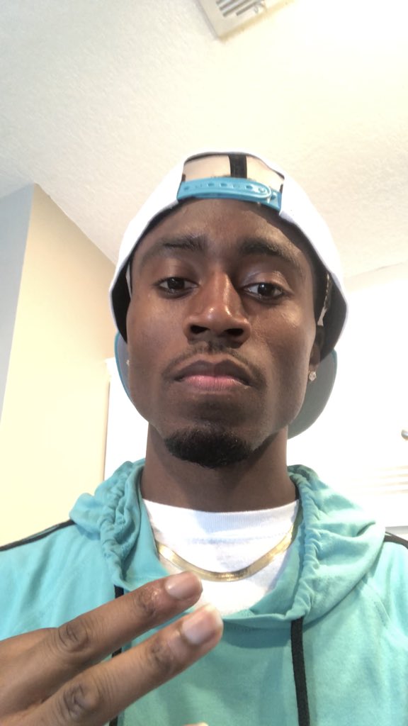 HighVolumeZ's tweet photo. Yesterday was mad 😡 real https://t.co/IJbkmStU0q