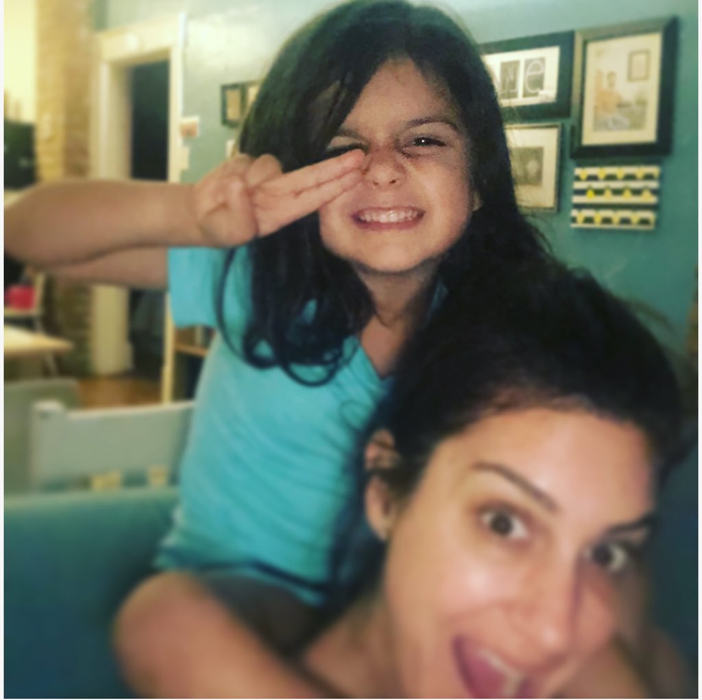 Jessica__Bourne's tweet image. Always good to recharge w my niece Lex, brother, S.I.L., aunt, &amp;amp; uncle in KC! #ExtendedWeekend #SeeYouInDallasNext #SillyFacesWLex #Nails #Cupcakes #Soccer #TheShip #BLVDTour #JustHanging #KCMO #Family #QT #HeyAuntJess