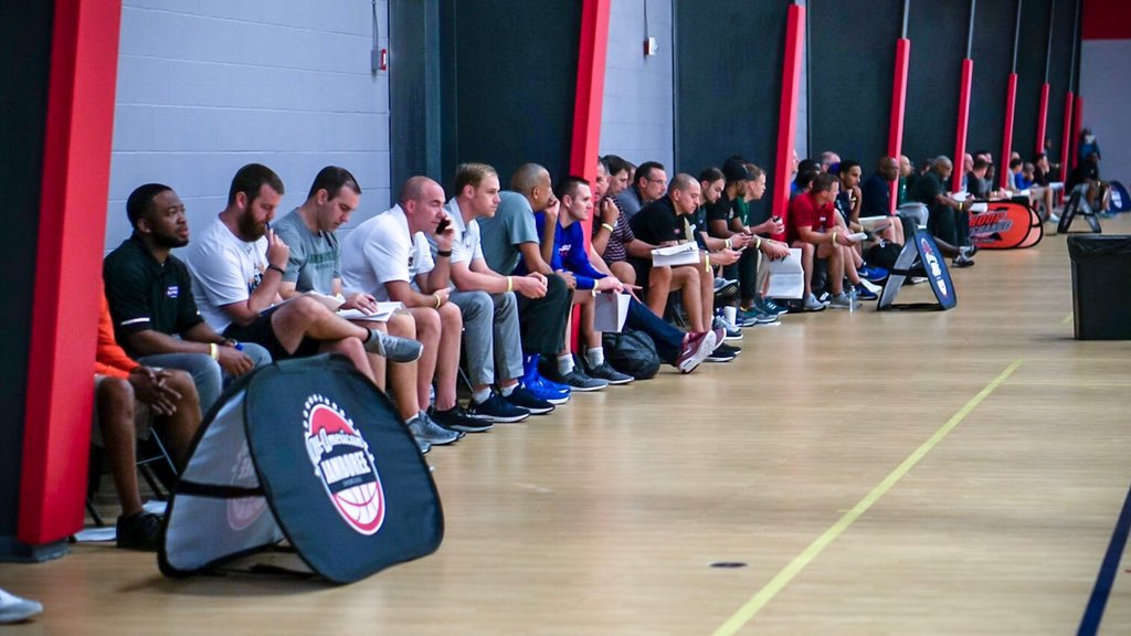 JUCOShowcase's tweet photo. What a great weekend! Thanks to all the players and teams for making the All American Jamboree a huge success   

The gym was packed with college coaches. We had 177 different schools that stopped by the All American Jamboree to recruit JUCO’s &amp; Preps https://t.co/dxg4CreNtX