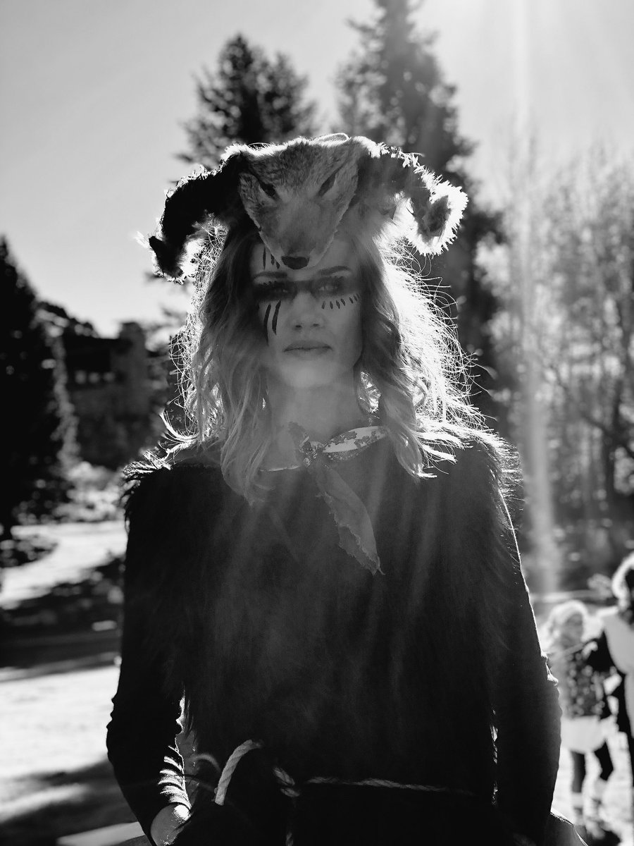 RMardibaltza's tweet photo. This weekend the black sheep took on some of our favorite characters. Trailing of the sheep was a blast. We are so grateful to have had the opportunity to perform. More pictures to come😌🐑🖤 #Trailingofthesheep https://t.co/OygJriqevi