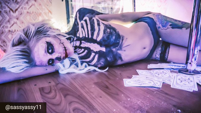 Findom Princess Amber💎👑 - Them Halloween vibes tho 💀 #findom #femdom #Halloween #costume #paypig https://t.co/zdnKHbNO4D