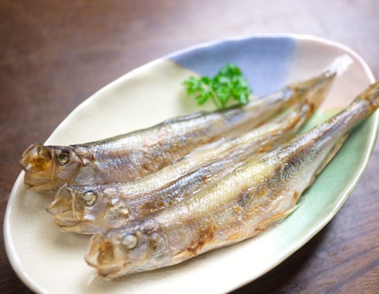 暦生活 こよみせいかつ 今日は10月15日 旧暦9月7日 の月曜日 ししゃも 産卵期の10月に旬を迎えるししゃも 柳の葉が ししゃもになったという アイヌの伝説から 漢字で柳葉魚と書くようになりました 暦生活 T Co Opnu64fisu 暦生活 新日本