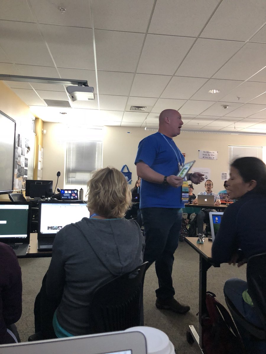 AprilBuege's tweet photo. Met a new friend @summerinschool at @AndersonEdTech โs @PearDeck session at #FallCUE ! #growingpln #wearecue #BetterTogether #studentengagement https://t.co/eYX4ai0d96