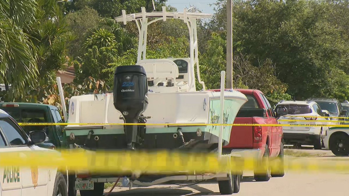 Man shot while fighting off armed robbers in northwest Miami-Dade bit.ly/2RQfmal https://t.co/cclNYxuHkv
