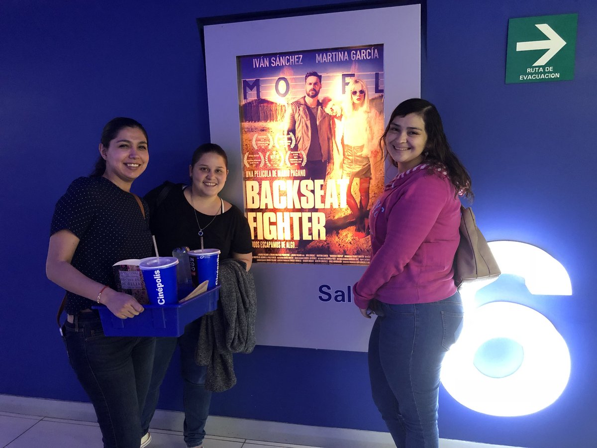 Ingrid_Garciar's tweet photo. Y desde la hermosa #CDMX, tarde de cine 🎬🍿 con las camadras disfrutando de nuestro Muchachito guapísimo y consentido en #BackseatFighter 🥊🎥👏🏻 @ivansanchezz_ ❤️cc @inesochoa @cyn_msp https://t.co/06q9cSj2IY