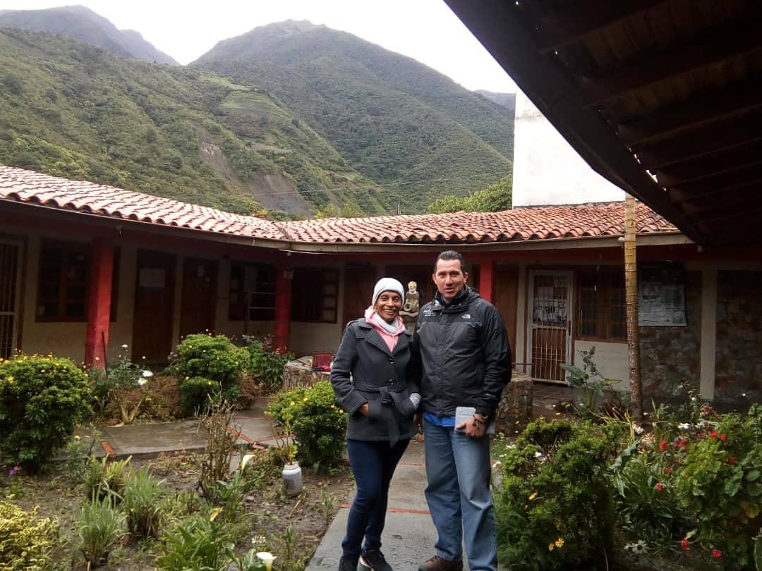ParajesAndinos's tweet photo. Conociendo gente bella con visión social y ética profesional 👍 Cada día enamorado de este hermoso país evolucionando y creciendo... #MuyPronto #ParajesAndinos una #aventura en #venezuela @unpedacitodecielo54 #timote #YoSoyTimote #NuestraPrimeraSangre #ParaisoDeLosAndes https://t.co/rO2RRj5KfU
