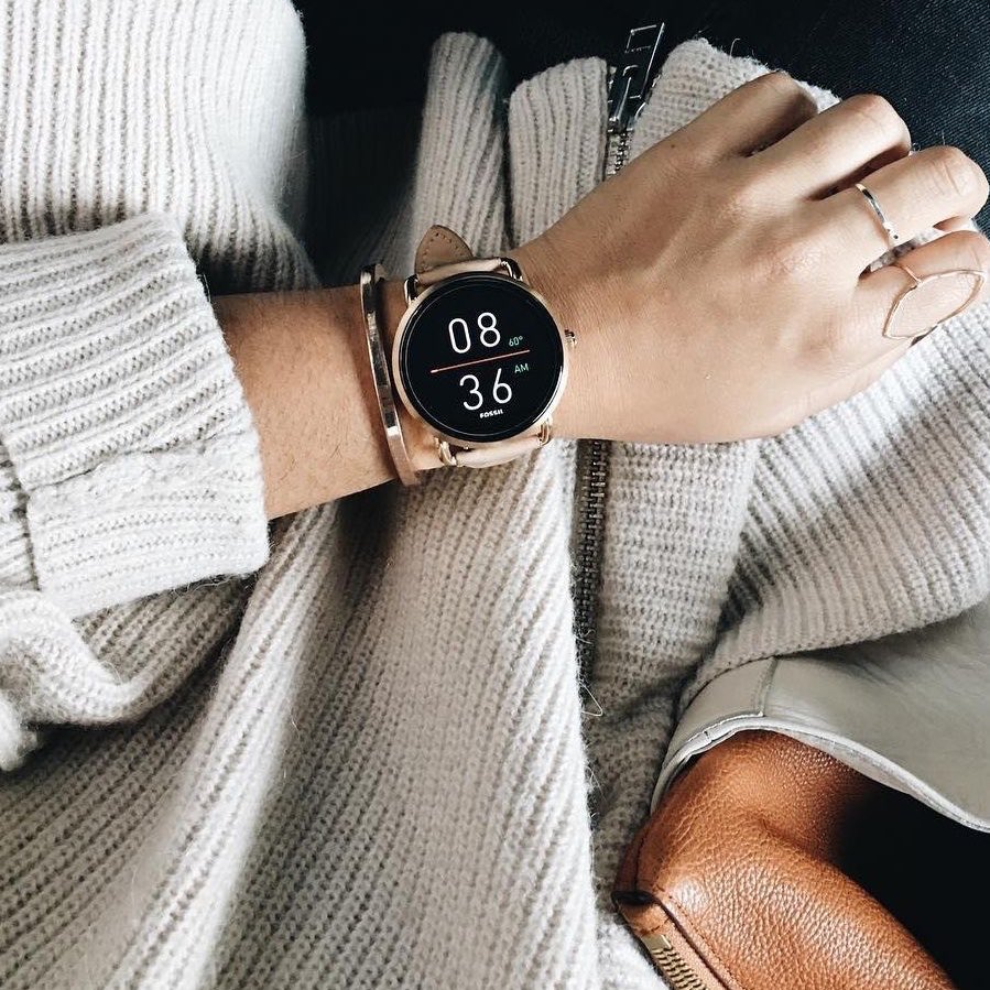 girlswithstyle2's tweet photo. Happy #NationalDessertDay with the best @Fossil smart watch #FossilStyle #FossilPromo https://t.co/0F17W8R9OJ
