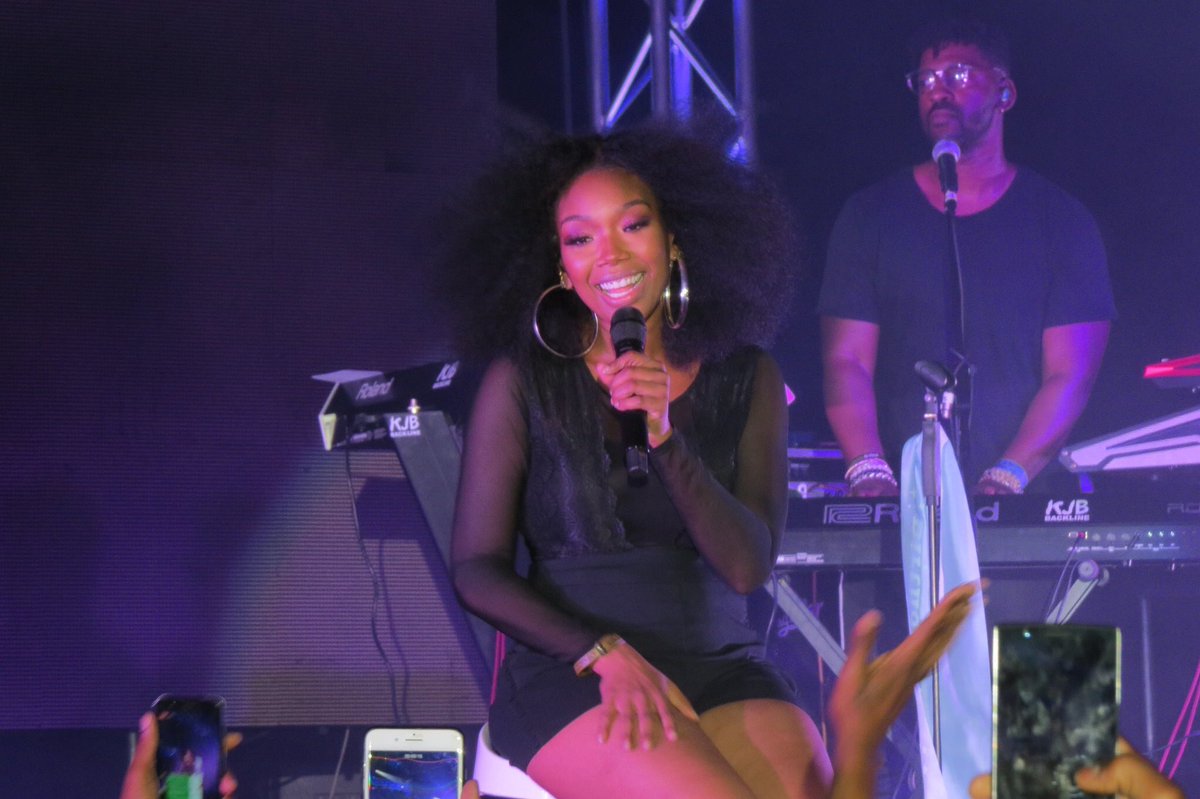 4everTeamBrandy's tweet photo. Shots of @4everbrandy from her performance @ #MacufeDivas in South Africa 🇿🇦 #Macufe2018 #Brandy #VocalBible #BrandyNorwood #Brandy2018Takeover [📸: @macufe] https://t.co/LXq9t2F7vu