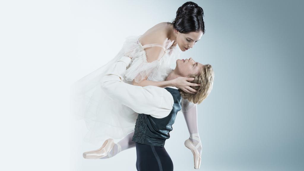 5☆☆☆☆☆ #Review Hartverscheurende ‘La Dame Aux Camelias’ van Het Nationale Ballet "een van de allergrootste hoogtepunten in hun bestaan."  theaterparadijs.nl/dans/2843-rece… #ballet #love #igone #ballerina #MustSee #dontmissit