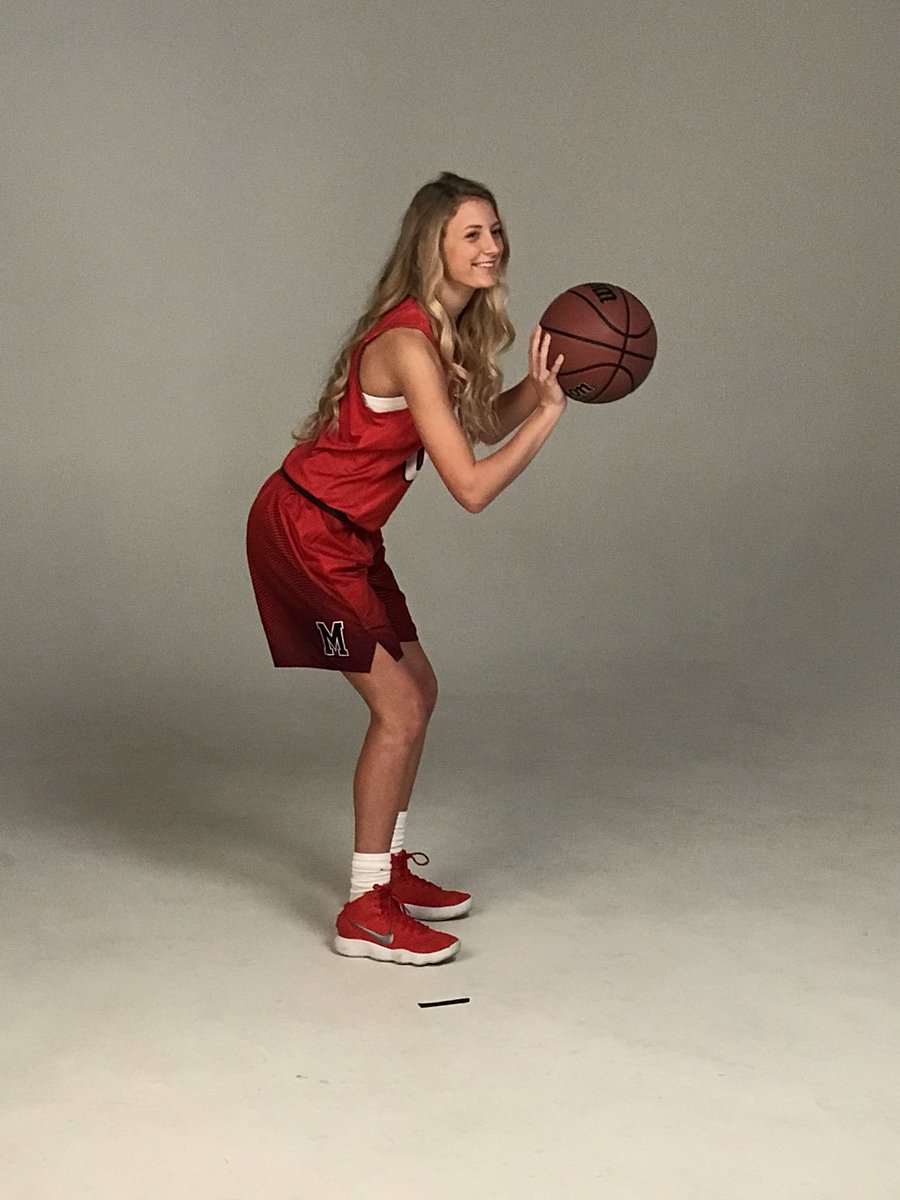 coachalberson's tweet image. Spent this morning honoring @kasshey00 for being featured in the inaugural Women’s Roundball Elite 30! This is a huge accomplishment for not only Kassidy but Marshall High School and Lady Owls Basketball!!!! #GoOwls #owlpride