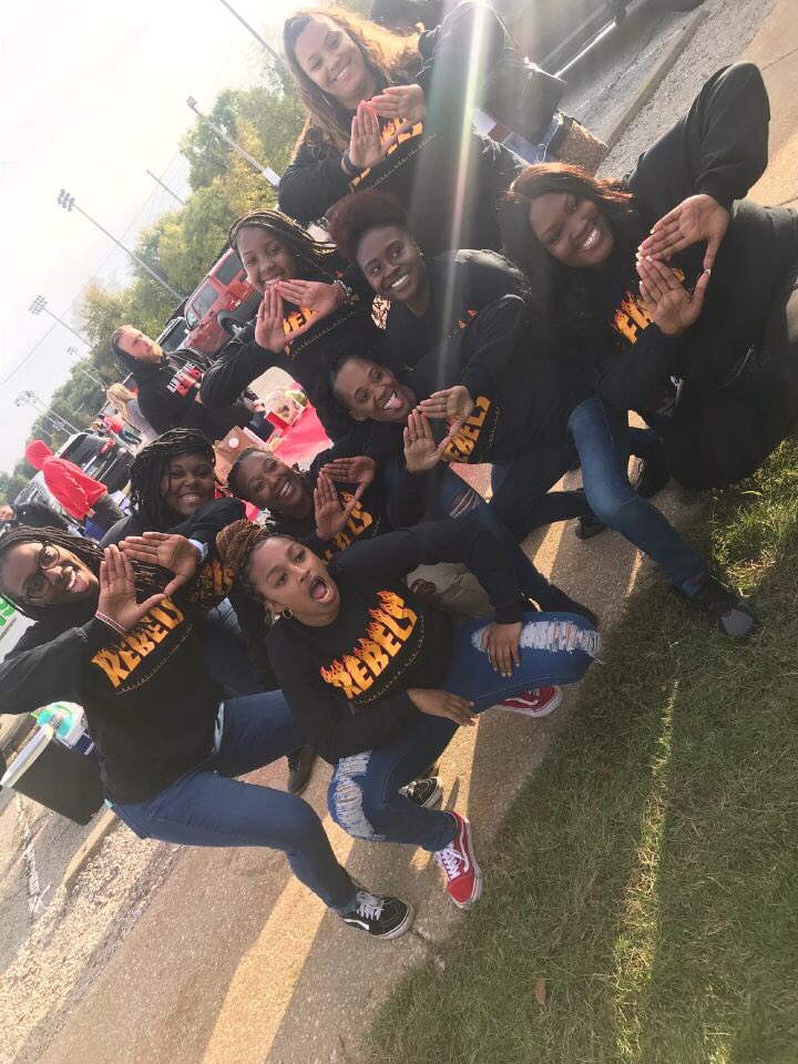 queentov_'s tweet photo. Δ.S.S. IRIDESCENT. 9 in, 9 OWT 💃🏽 #issaSHIP #Goals #YourLSwantedtobetheRedz #Runningtheyardsince71 #ISU https://t.co/LYZciv9VyS