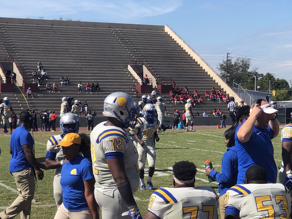 AlbanyStateUniv's tweet photo. A few images from the sidelines of today’s game. Go Golden Rams! https://t.co/UG4286NCLu